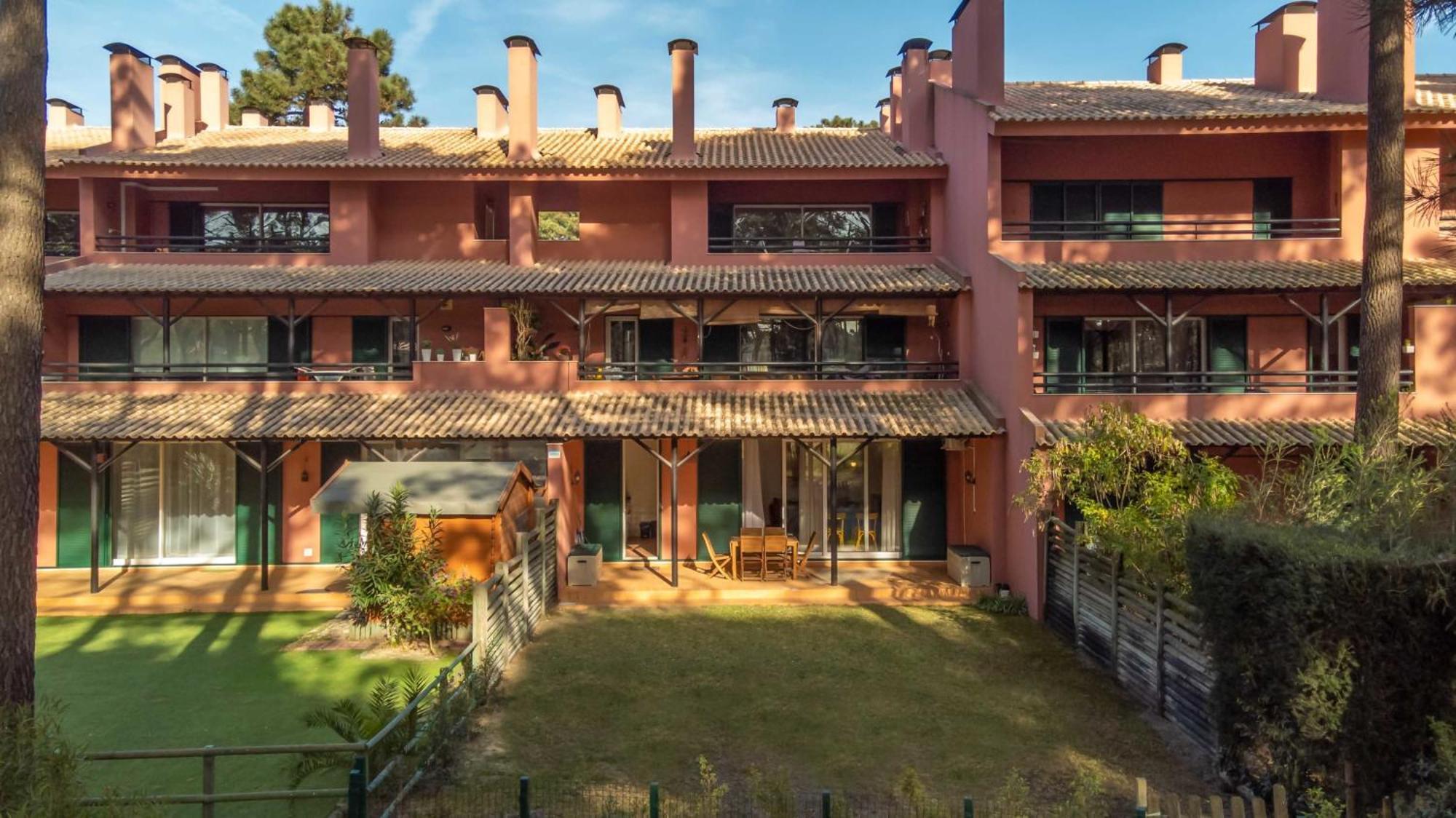 Sun & Sea Golf House Apartment Aroeira  Bagian luar foto